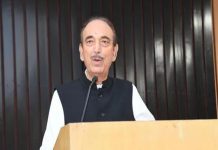 कॉंग्रेस नेते गुलाम नबी आझाद यांनी पक्ष नेतृत्वावर पुन्हा एकदा टीका