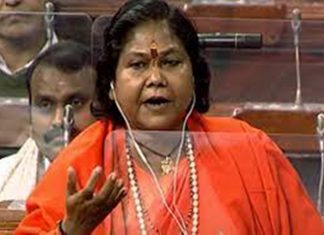 देशात अन्नधान्याचा पुरेसा साठा असल्याची सरकारची लोकसभेत ग्वाही