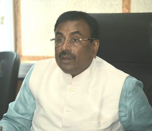 वन कर्मचाऱ्यांना मिळणार पोलिस कर्मचाऱ्यांप्रमाणे लाभ – वन मंत्री सुधीर मुनगंटीवार