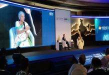 विदेशी उद्योगांनी भारतात गुंतवणूक केल्यास सरकार सर्वोतोपरी सहकार्य करायला तयार असल्याचं निर्मला सीतारामन यांचं प्रतिपादन