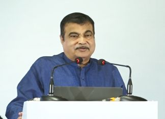 वाहतूक व्यवसाय आर्थिकदृष्ट्या परवडणारा करण्यासाठी पर्यायी इंधनाचा वापर करण्याचं केंद्रीय परिवहन मंत्र्यांचं आवाहन