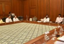 २००५ नंतर राज्यशासनाच्या सेवेत रुजू झालेल्या कर्मचाऱ्यांना जुनी निवृत्तीवेतन योजना लागू करण्याबाबतचा प्रस्ताव तयार करण्याचे मुख्यमंत्र्यांचे निर्देश