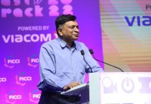 देशातल्या चित्रपटगृहांची संख्या वाढवण्यासाठी केंद्र सरकार नवीन धोरण आणणार