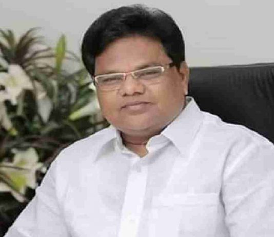 रुग्णालयांमध्ये स्वच्छतेला महत्त्व देऊन रुग्णांना चांगली सेवा देण्याचा प्रयत्न करण्याचे आरोग्य मंत्री तानाजी सावंत यांचे निर्देश