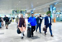 उपमुख्यमंत्री देवेंद्र फडणवीस, विधानसभाध्यक्ष राहुल नार्वेकर रशिया दौऱ्यावर रवाना