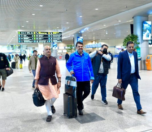 उपमुख्यमंत्री देवेंद्र फडणवीस, विधानसभाध्यक्ष राहुल नार्वेकर रशिया दौऱ्यावर रवाना