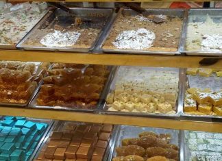 मंचर व चाकण येथील मिठाई विक्रेत्यांवर कारवाई