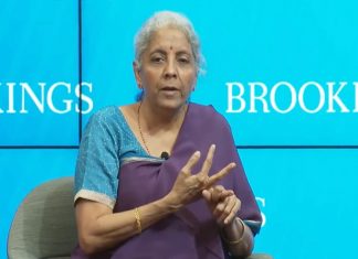 भारत रुपे पेमेंट पध्दतीचा अवलंब करण्यासाठी केंद्रीय अर्थमंत्र्यांची विविध देशांशी चर्चा