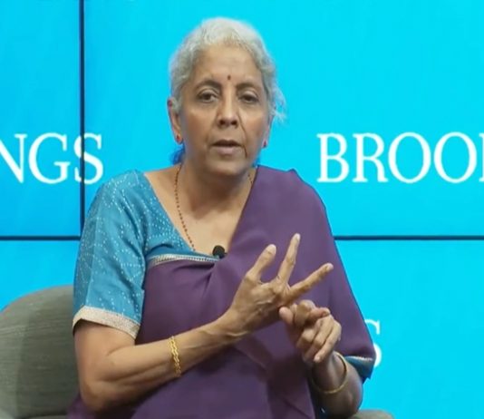 भारत रुपे पेमेंट पध्दतीचा अवलंब करण्यासाठी केंद्रीय अर्थमंत्र्यांची विविध देशांशी चर्चा