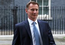 ब्रिटनमध्ये काही आठवड्यांपूर्वी केलेल्या आर्थिक घोषणा सरकारने घेतल्या मागे