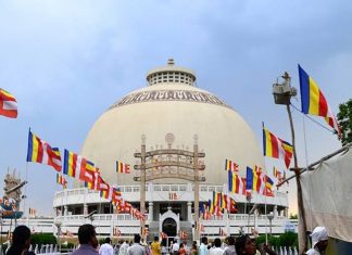 दीक्षाभूमी विकासाच्या १९० कोटींच्या सुधारित आराखड्याला १५ दिवसात मान्यता देण्याची उपमुख्यमंत्र्यांची घोषणा