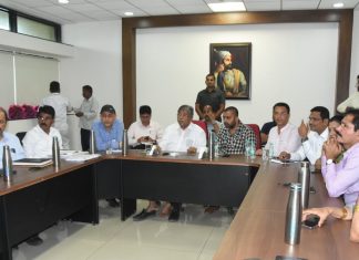 पीएमआरडीएने समाविष्ट गावातील पायाभूत सुविधा विकासावर भर द्यावा : पालकमंत्री चंद्रकांत दादा पाटील