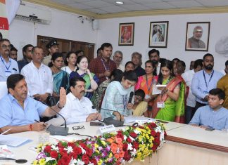 लहान मुलांसाठी ‘खिलखिलाट’ रुग्णवाहिका उपलब्ध करून देणार – मंत्री मंगलप्रभात लोढा