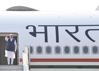 प्रधानमंत्री १७ व्या जी २० देशांच्या शिखर परिषदेला उपस्थित राहाण्यासाठी इंडोनेशिया दौऱ्यावर