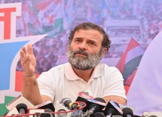 आदिवासींना जल जंगल जमीनीच्या हक्कांबरोबरच शिक्षण आणि आरोग्याचेही सर्व अधिकार मिळाले पाहिजेत – राहुल गांधी