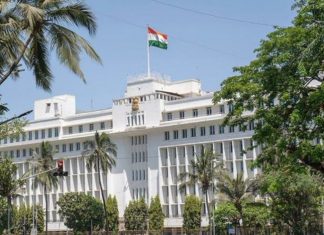 ऑक्टोबर महिन्यात पावसानं झालेल्या नुकसानीसाठी शेतकऱ्यांना मदत देण्याचा मुख्यमंत्र्यांचा निर्णय