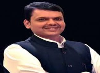 शेती पंपाचं चालू बिल भरणाऱ्या शेतकऱ्यांची वीज जोडणी न तोडण्याचे ऊर्जामंत्री देवेंद्र फडणवीस यांचे महावितरणला निर्देश