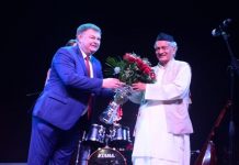 भारत आणि रशियातले सांस्कृतिक संबंध वाढले, तर दोन्ही देशांमधले राजनैतिक संबंध आणखी दृढ होतील, असा राज्यपालांना विश्वास