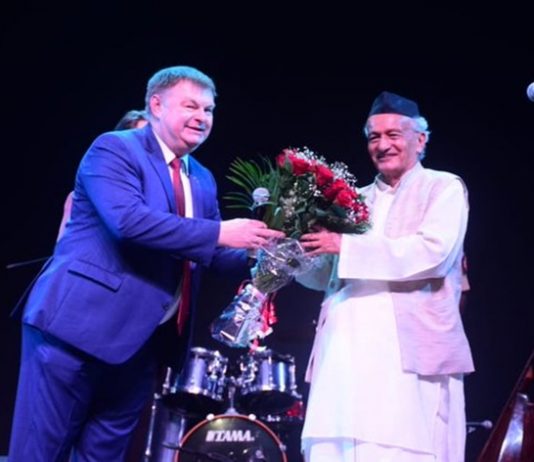 भारत आणि रशियातले सांस्कृतिक संबंध वाढले, तर दोन्ही देशांमधले राजनैतिक संबंध आणखी दृढ होतील, असा राज्यपालांना विश्वास