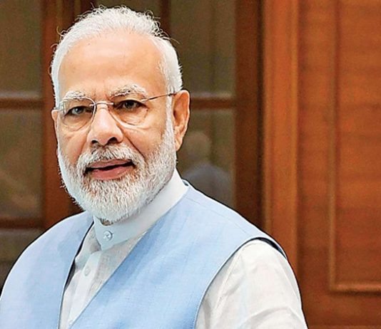 श्रीनगरच्या डल सरोवरमध्ये भारताचे पहिले फ्लोटिंग वित्तीय साक्षरता शिबिर आयोजित केल्याबद्दल प्रधानमंत्र्यांनी केली इंडिया पोस्ट पेमेंट्स बँकेची प्रशंसा