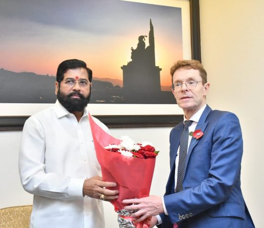 वेस्टमिडलँडचे महापौर अँडी स्ट्रीट यांनी शिष्टमंडळासह मुख्यमंत्री एकनाथ शिंदे यांची घेतली भेट