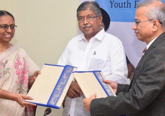 राज्यातील तरुणांना जलसंधारण तसेच पर्यावरणपूरक जीवनशैलीवर संशोधन आणि सामाजिक कार्याची संधी – उच्च व तंत्र शिक्षण मंत्री चंद्रकांत पाटील