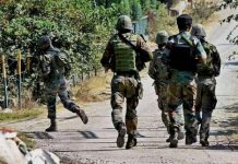 जम्मू कश्मीरमध्ये आज पहाटे झालेल्या चकमकीत ३ दहशतवादी ठार