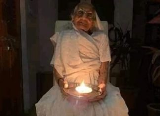 मुख्यमंत्री एकनाथ शिंदे यांची हिराबेन मोदी यांना श्रद्धांजली