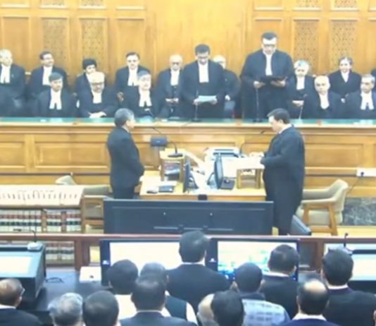 न्यायमूर्ती दीपंकर दत्ता यांनी आज सर्वोच्च न्यायालयाचे न्यायाधीश म्हणून घेतली शपथ