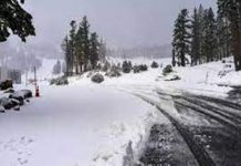 कॅलिफोर्नियामध्ये रात्रीपासून पाऊस आणि बर्फवृष्टी सुरु