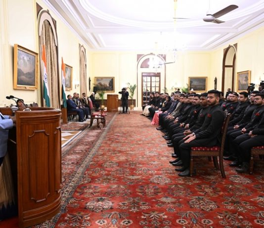 लष्करी अभियंता सेवेच्या अधिकाऱ्यांनी भविष्यातील प्रकल्पांमध्ये मशीन लर्निंग आणि अत्याधुनिक तंत्रज्ञानाचा वापर करावा – राष्ट्रपती