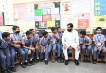 लहानपणी शिक्षण घेतलेल्या शाळेतून मुख्यमंत्र्यांनी घेतला प्रधानमंत्र्यांच्या ‘परिक्षा पे चर्चा’ कार्यक्रमात सहभाग