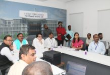 पोटनिवडणुकीसाठी निवडणूक निरीक्षकांच्या उपस्थितीत मतदान यंत्रांची सरमिसळ