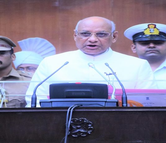 अर्थव्यवस्थेचं पुनरुज्जीवन आणि युवकांना रोजगार द्यायला राज्य सरकारचं प्राधान्य असल्याचं राज्यपालांचं प्रतिपादन