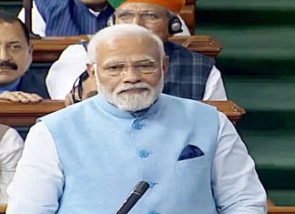 देशवासियांच्या समस्यांवर कायमस्वरुपी उपाय देण्यासाठी केंद्र सरकार प्रयत्नशील असल्याचं प्रधानमंत्र्यांचं राज्यसभेत प्रतिपादन