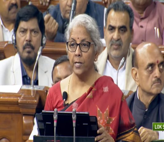 सर्वंकष विकासाला प्राधान्य देणाऱ्या ७ क्षेत्रांवर केंद्रीत अमृत काळातला पहिला अर्थसंकल्प सादर