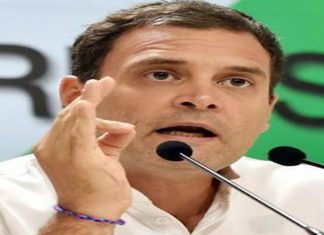 काँग्रेस खासदार राहुल गांधी यांना लोकसभा सचिवालयाची कारणे दाखवा नोटीस