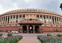 राहुल गांधी यांनी माफी मागावी या मागणीवरुन संसदेचं कामकाज दिवसभरासाठी तहकूब