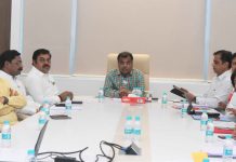 पुणे जिल्ह्यातील प्रलंबित रस्त्यांची कामे त्वरेने करावीत : सार्वजनिक बांधकाम मंत्री रवींद्र चव्हाण यांचे निर्देश