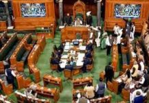 संसदेच्या अर्थसंकल्पीय अधिवेशनाच्या दुसऱ्या सत्राच्या पहिल्याच दिवशी राहुल गांधी यांच्या वक्तव्यावरुन गदारोळ