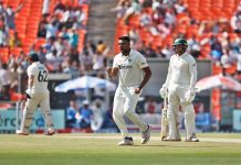 बॉर्डर गावस्कर कसोटी क्रिकेट स्पर्धेतल्या चौथ्या सामन्यात चहापानापर्यंत ऑस्ट्रेलियाच्या 7 गडी बाद 409 धावा