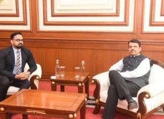 लू लू ग्रुपचे सीओओ रेजिथ राधाकृष्णन यांनी घेतली उपमुख्यमंत्री देवेंद्र फडणवीस यांची सदिच्छा भेट