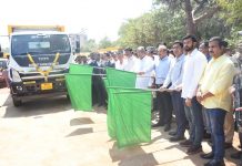 कचरा संकलन वाहनांचे पालकमंत्र्यांच्या हस्ते लोकार्पण