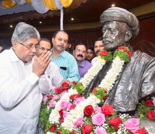 महात्मा जोतिराव फुले यांना जयंतीनिमित्त पालकमंत्री चंद्रकांत पाटील यांचे अभिवादन
