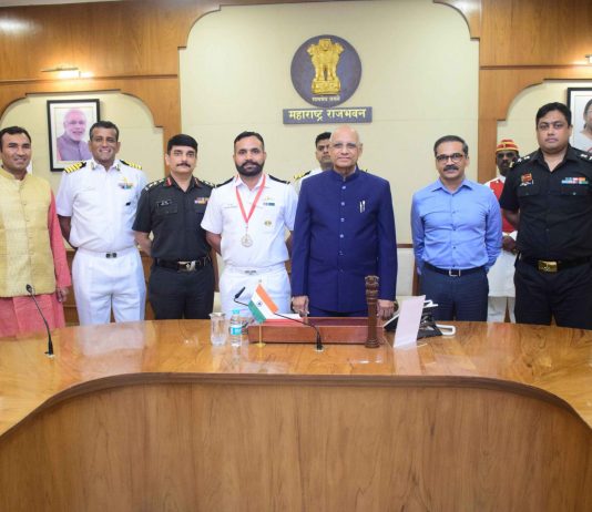 पहिल्या ‘हिंदयान’ सायकल स्पर्धकांचा राज्यपालांच्या हस्ते सत्कार