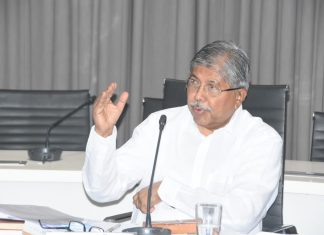 प्रधानमंत्री आवास योजनेंतर्गत घरकुलाचे कार्यादेश तातडीने द्या ; पालकमंत्री चंद्रकांतदादा पाटील