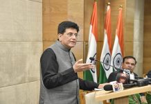 लहान दुकानदार किंवा व्यावसायिकांचं नुकसान न करता ई कॉमर्स व्यवहार रुजवण्याची आवश्यकता