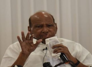 अदानी उद्योग समूह प्रकरणाच्या चौकशीबाबत शरद पवार यांची इतर विरोधकांपेक्षा वेगळी भूमिका