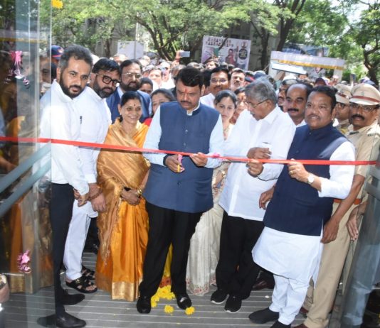 पिंपरी चिंचवड तारांगण प्रकल्पाचे उपमुख्यमंत्री देवेंद्र फडणवीस यांच्या हस्ते लोकार्पण