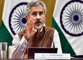 दहशतवादामुळे बळी गेलेले आणि त्यांना शह देणारे यांच्यात कोणतीही चर्चा होऊ शकत नसल्याचं परराष्ट्र मंत्री एस जयशंकर यांचं प्रतिपादन